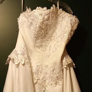 Wedding dress